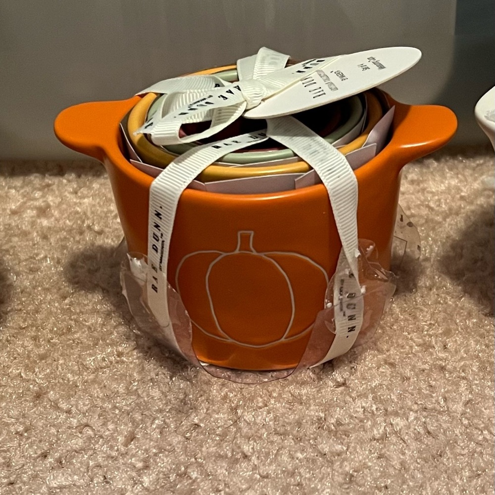 3 Sets Rae Dunn Measuring Cups - Picture 3 of 3